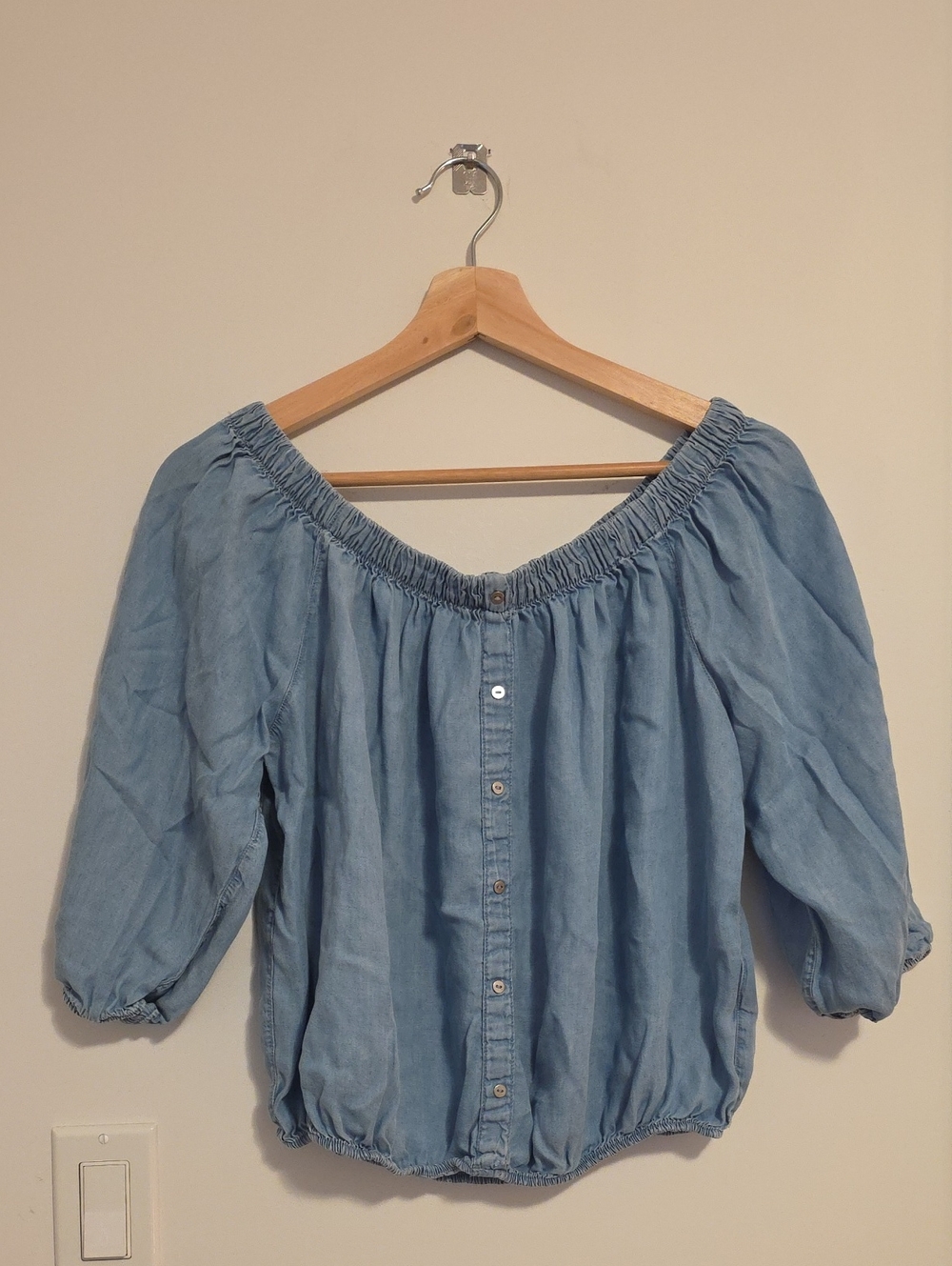 Suzy Shier Light Blue Off-Shoulder Buttoned Blouse